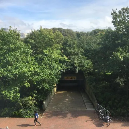 Center Parkview Free Parking * 奥斯滕德